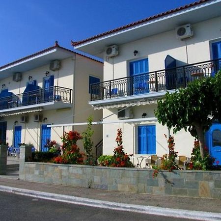 Apollon Hotel Tirós Екстериор снимка